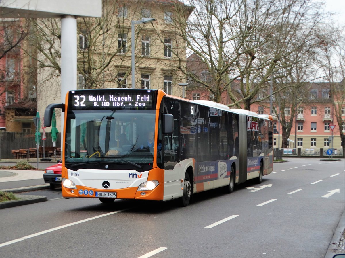 RNV Mercedes Benz Citaro 2 G Wagen 8196 am 16.12.17 in Heidelberg auf der Linie 32