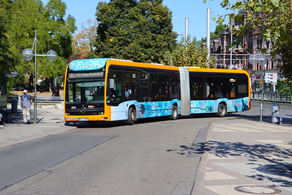 RNV Mercedes Benz eCitaro Wagen 8202 mit Wasserstoffzellen am 27.09.26 in Heidelberg