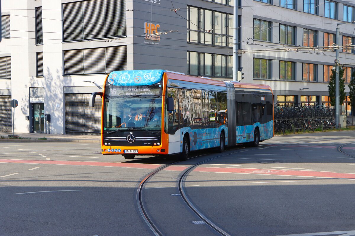 RNV Mercedes Benz eCitaro Wagen 6303 mit Wasserstoffzellen am 27.09.26 in Heidelberg