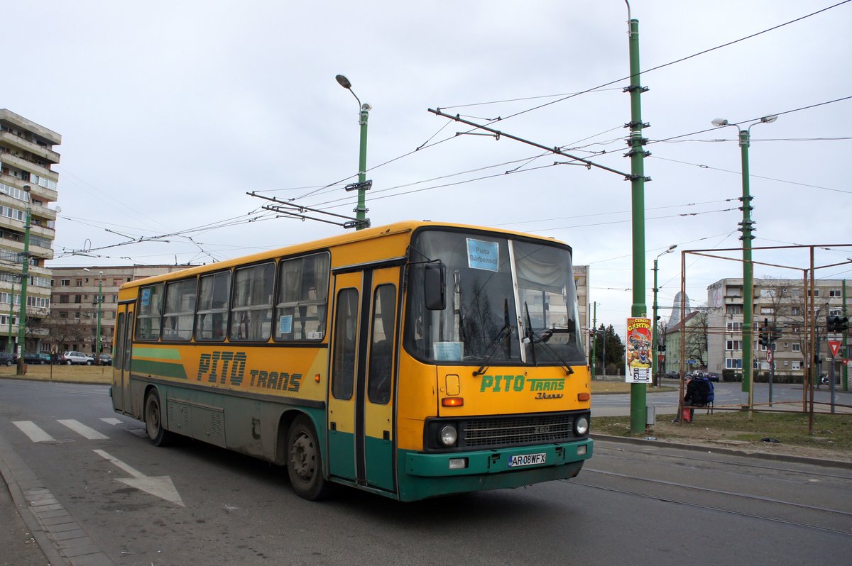 Rumänien / Bus Arad: Ikarus von PITO TRANS S.R.L. ARAD, aufgenommen im März 2017 im Stadtgebiet von Arad.