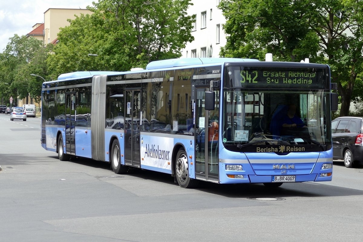 S-Bahn Berlin, Schienenersatzverkehr -SEV, Berisha Reisen mit dem MAN Lio's City G, B-BR 4700 (ex München). Berlin im Juni 2020.