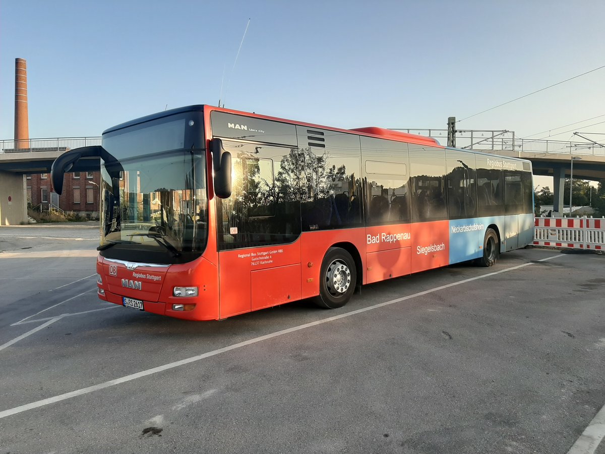 S-RS-2617 (Lion's City A20, Baujahr 2016) gemeinsamen HNV-VRN-Design für die Linie 681/782 steht auf dem Abstellplatz in Gundelsheim.