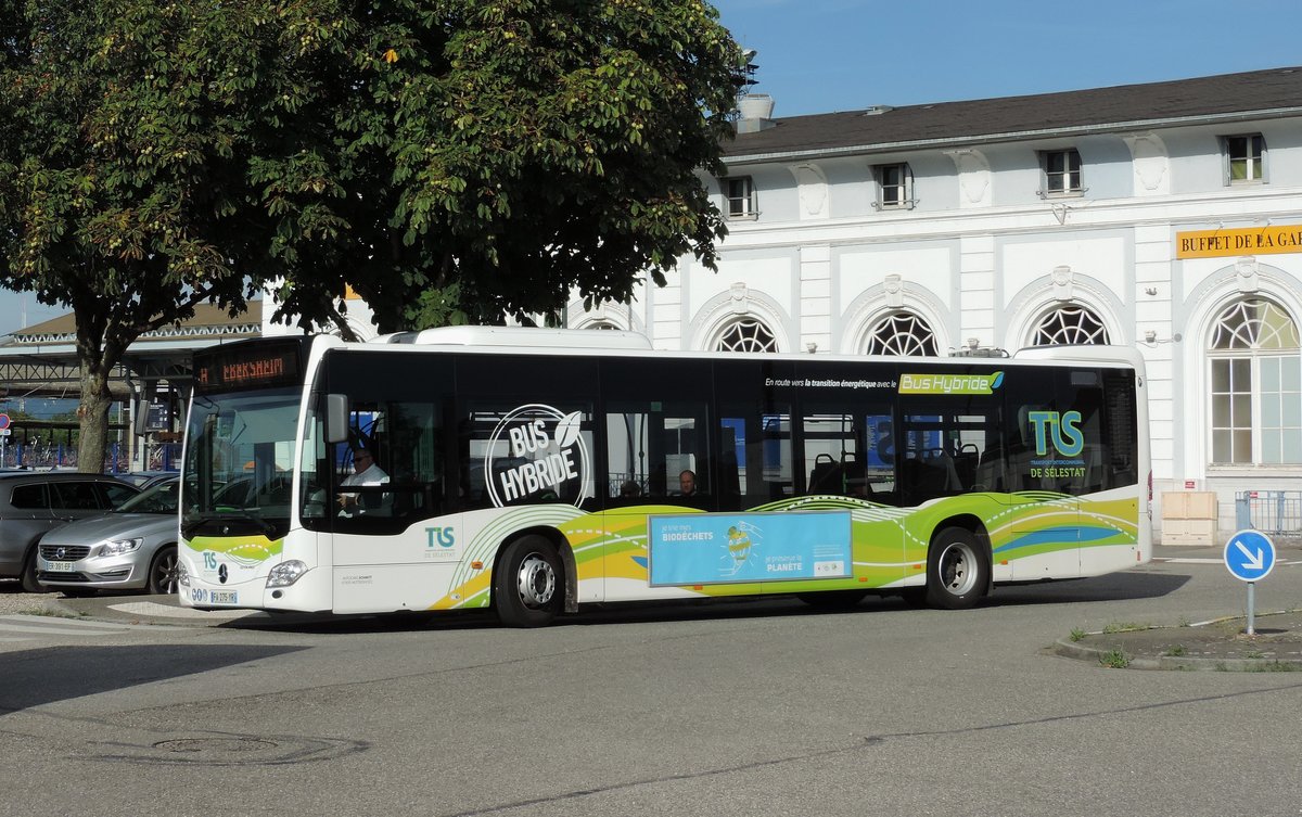 Sélestat - 9. August 2019 : Citaro C2 Hybrid, Wagen 275 auf der Linie A am Bahnhof.