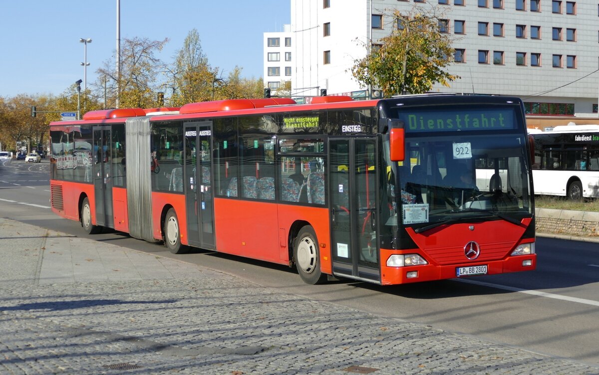 S42 Ersatzverkehr, SEV der S Bahn Berlin mit dem Mercedes-Benz O530 I Gü von Bernie Reisen UG. Berlin im Oktober 2022.