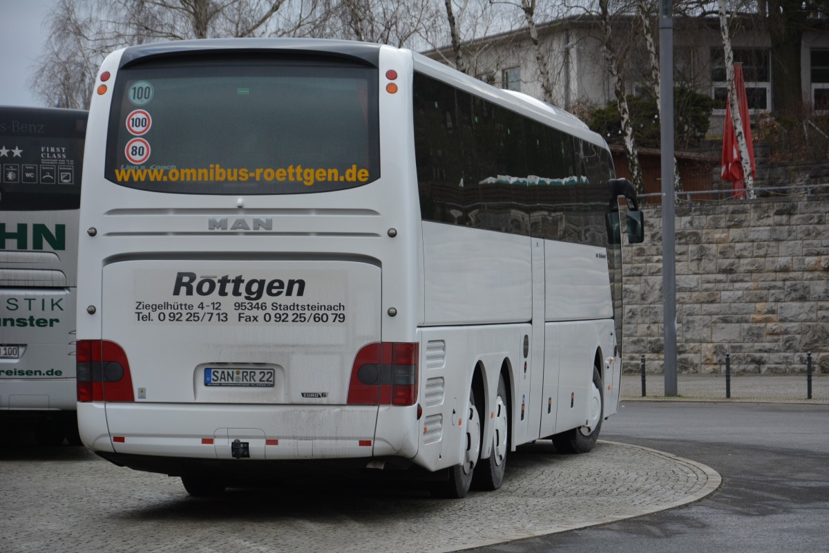 SAN-RR 22 (MAN Lion's Coach) steht am 24.01.2015 in Berlin Coubertinplatz.
