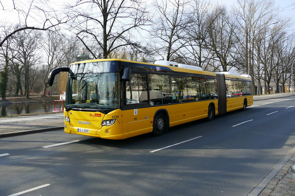 Scania Citywide / '4559' der BVG, hier auf der Linie 109 in Berlin/ Tegeler Weg im März 2018.