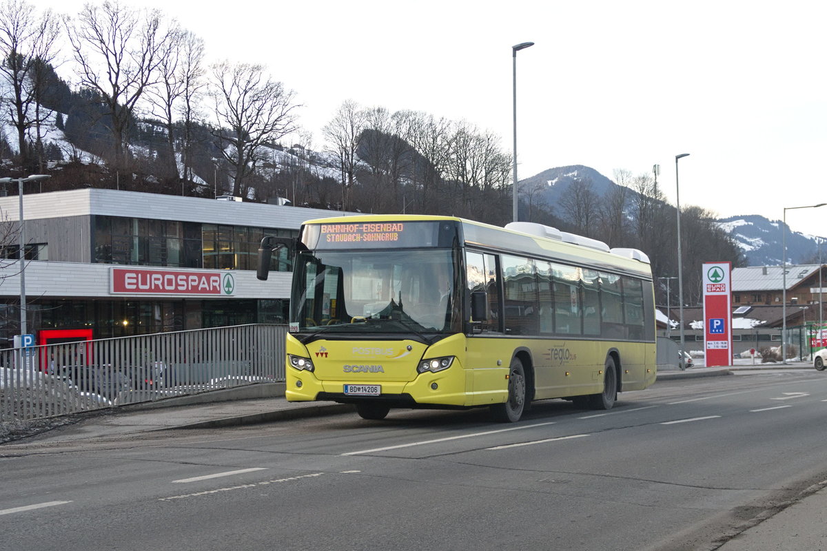Scania Citywide von Postbus (BD-14206) als Linie 4008 an der Haltestelle Kitzbühel Fachmarktzentrum. Aufgenommen 4.2.2021.