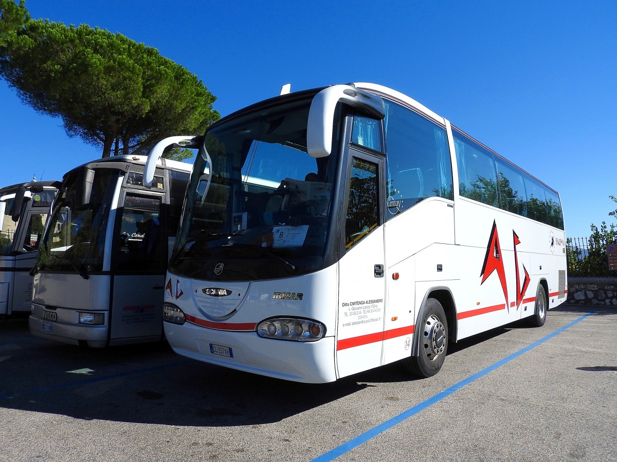 SCANIA-IRIZAR-Century, am Parkplatz von Montecassino; 151024