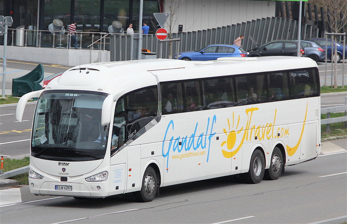 Scania Irizar Gandalf, près de Berne avril 2016

Plus de photos sur : https://www.facebook.com/AutocarsenSuisse/