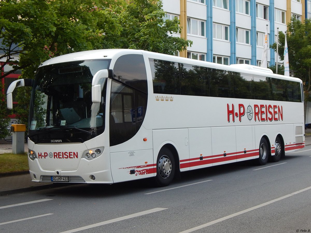 Scania OmniExpress von H-P Reisen aus Deutschland (ex Postbus/D) in Neubrandenburg am 03.06.2018