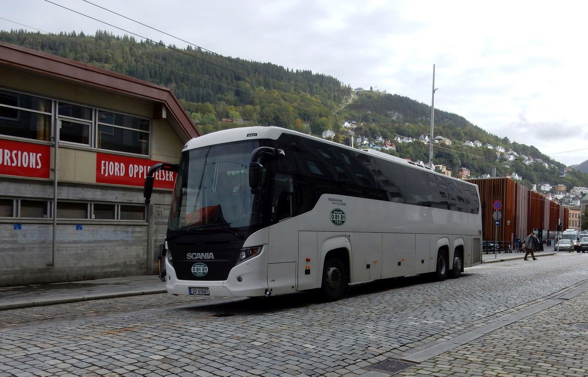 Scania Reisebus im Hafen von Bergen (NOR) am 07.09.16