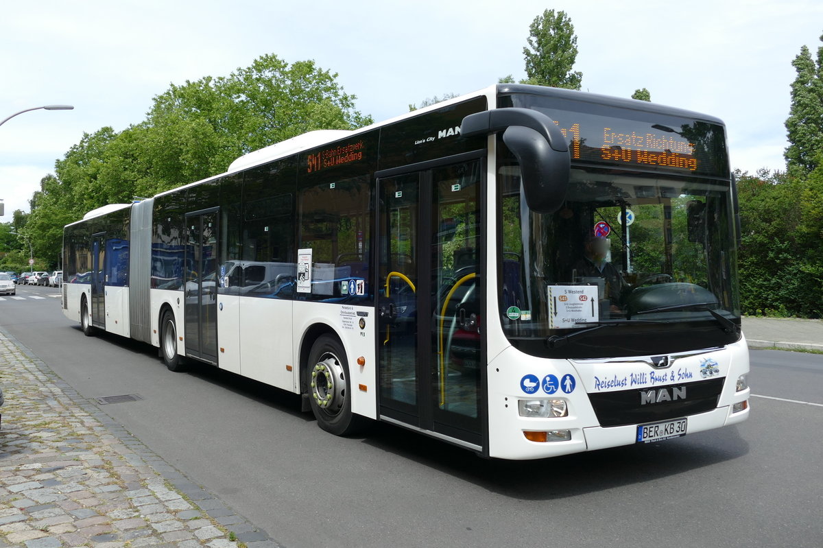 Schienenersatzverkehr-SEV der S-Bahn Berlin, mit dem MAN Lion's City GN von Reisebüro & Omnibusbetrieb Karsten Brust. Berlin im Juni 2020.