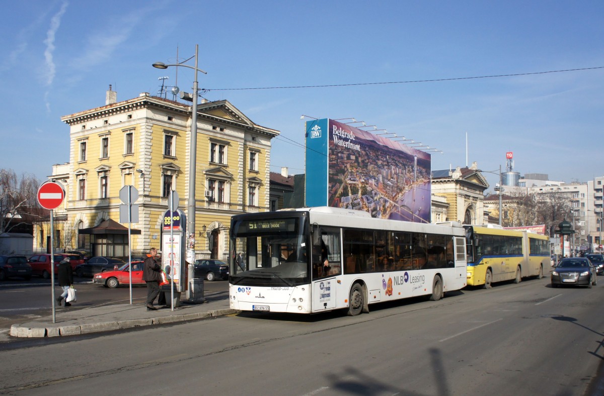 Serbien / Stadtbus Belgrad / City Bus Beograd: MAZ-203 (Minski Awtomobilny Sawod) der  Grupa privatni autoprevoznici  /  TRANS-JUG , aufgenommen im Januar 2016 am Hauptbahnhof von Belgrad.