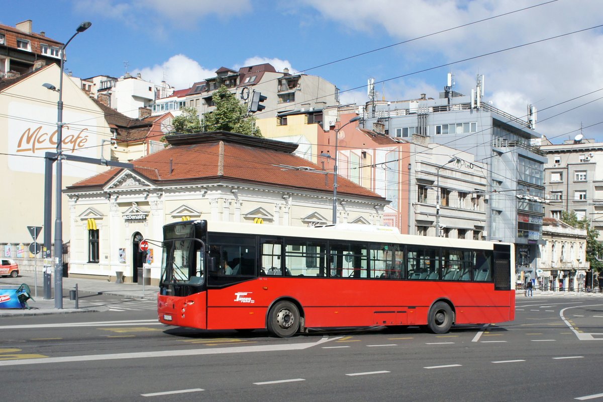 Serbien / Stadtbus Belgrad / City Bus Beograd: Ikarbus IK-103 von  GD Tamnava Trans d.o.o.  aus Belgrad, aufgenommen im Juni 2018 am Slavija-Platz (Trg Slavija) in Belgrad.