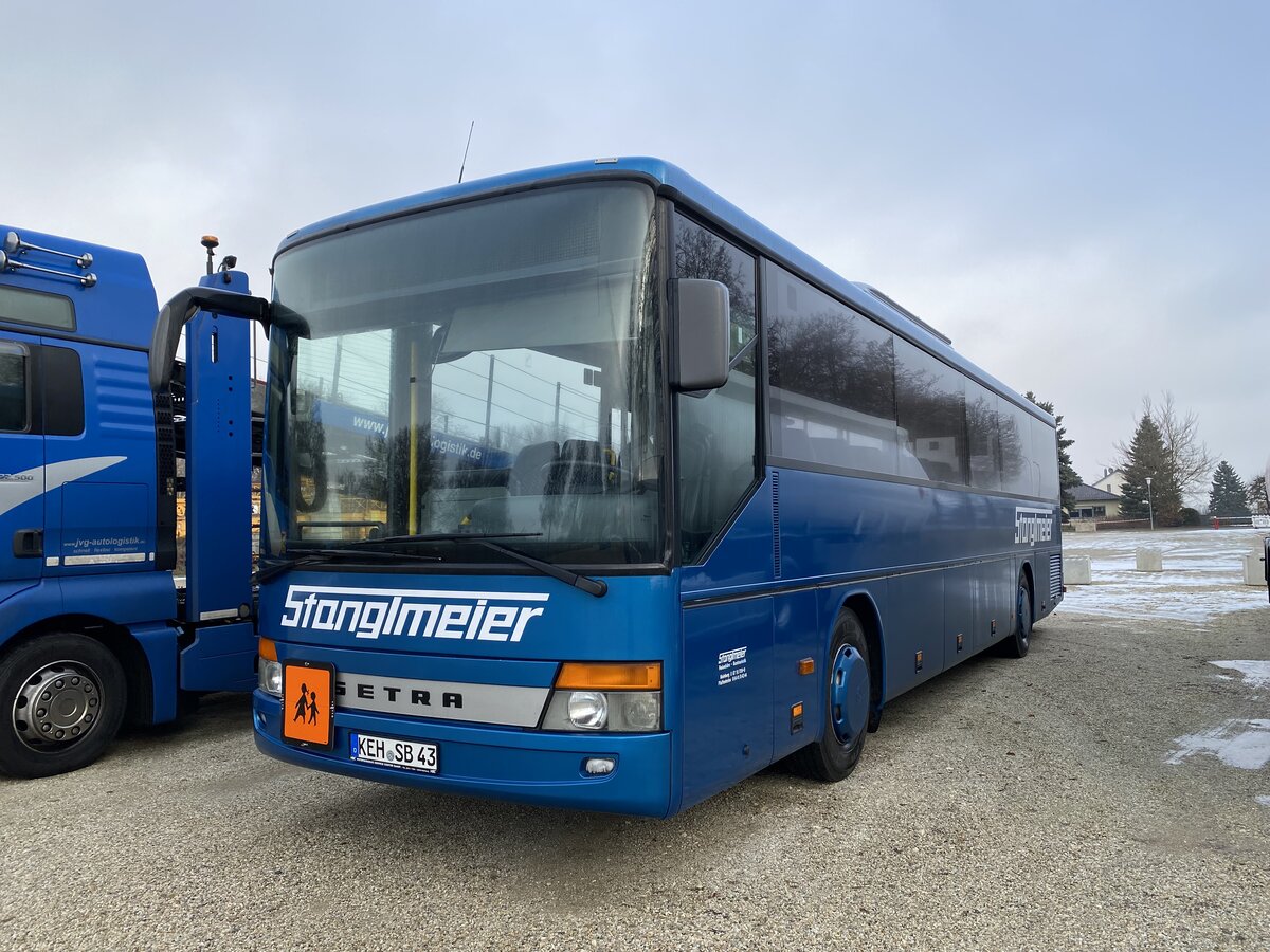 Setra der 300er Serie von Stanglmeier in Pfeffenhausen, Februar 2022