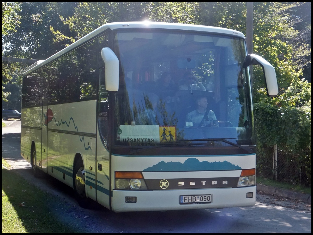 Setra 315 GT-HD von Autobusų Nuoma J. Raudoniaus IĮ aus Litauen (ex Top-Reisen) in Sassnitz am 07.09.2013