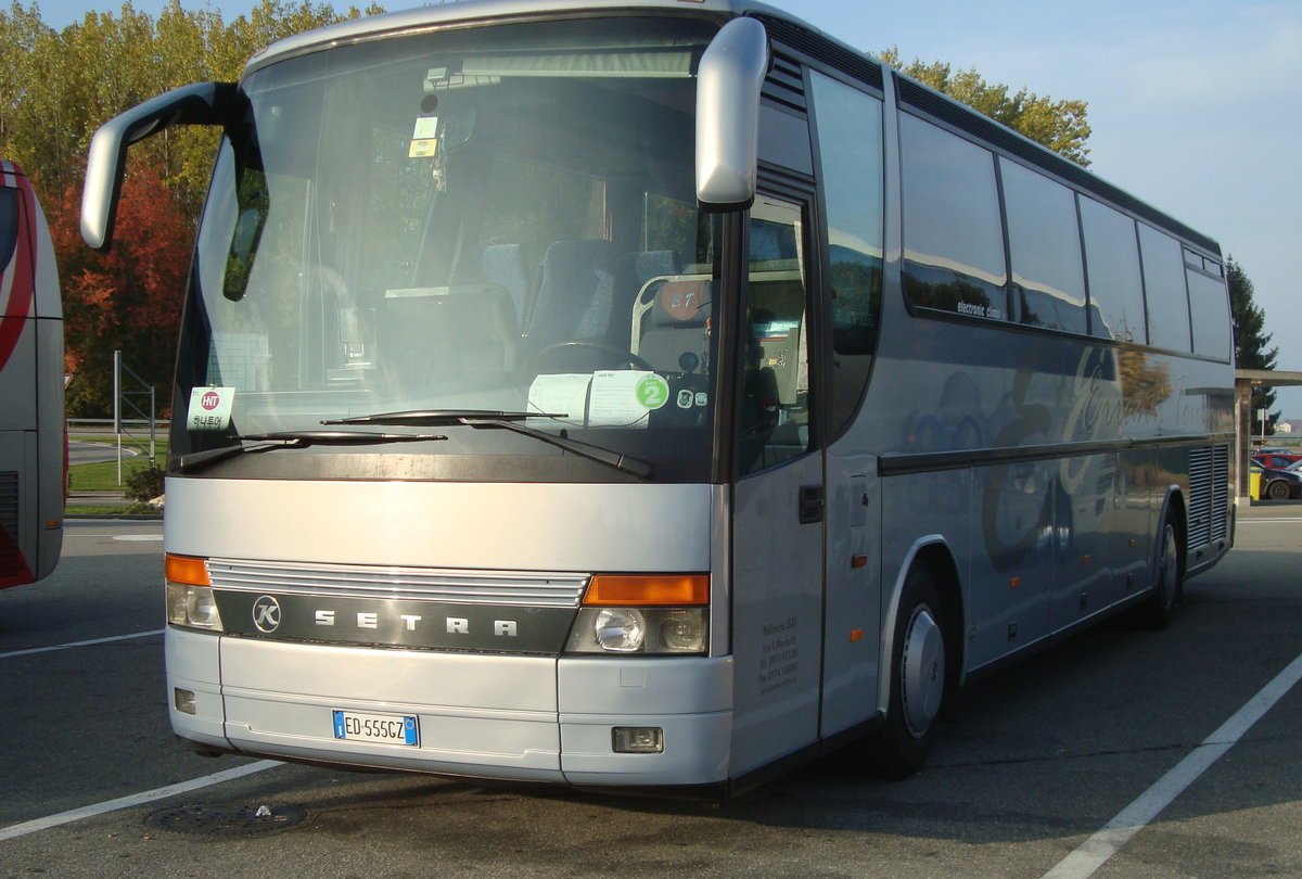 Setra 315 HD Erranti Viaggi.

Plus de photos sur : https://www.facebook.com/AutocarsenSuisse/ 