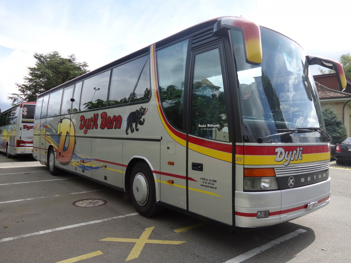 Setra 315 HD n 30, Dysli, La Neuveville 17.09.2013
. Vhicule quip pour le transport de personne  mobilit rduite