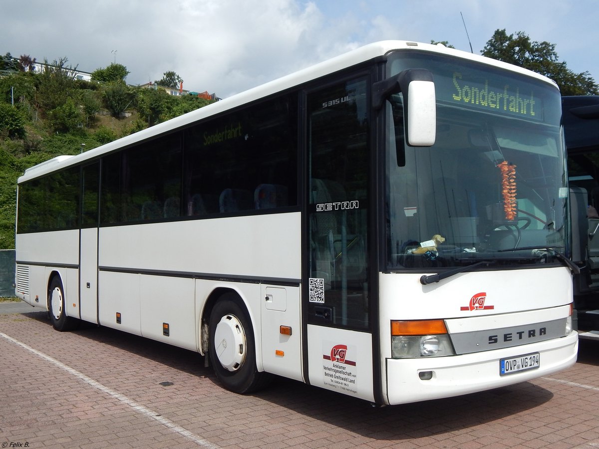 Setra 315 UL der Anklamer Verkehrsgesellschaft im Stadthafen Sassnitz am 26.08.2017