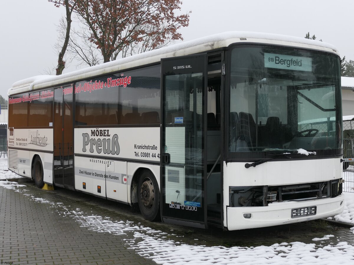 Setra 315 UL von Becker-Strelitz Reisen aus Deutschland in Neustrelitz am 12.12.2021
