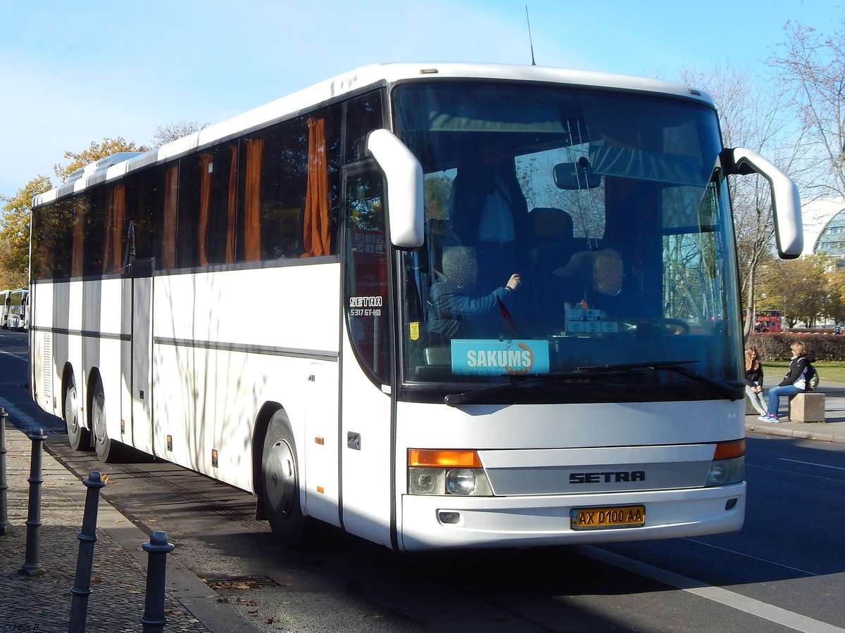 Setra 317 GT-HD aus der Ukraine in Berlin am 31.10.2018