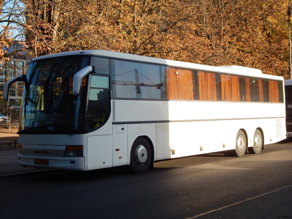 Setra 317 GT-HD aus der Ukraine in Berlin am 31.10.2018