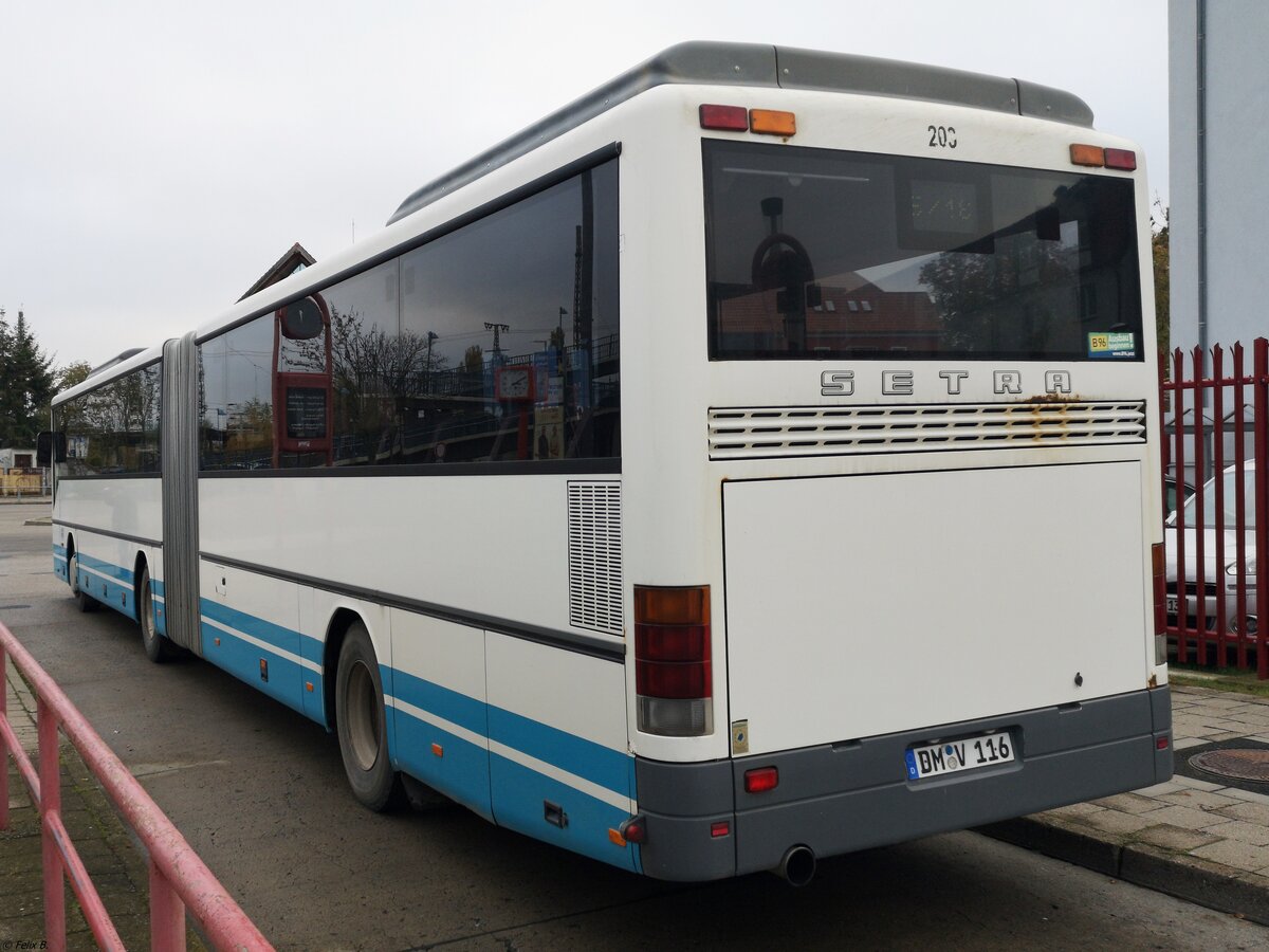 Setra 321 UL der MVVG in Neubrandenburg am 07.11.2019