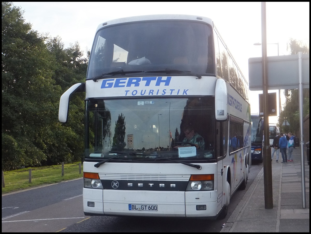Setra 328 DT von Gerth Touristik aus Deutschland in London am 26.09.2013