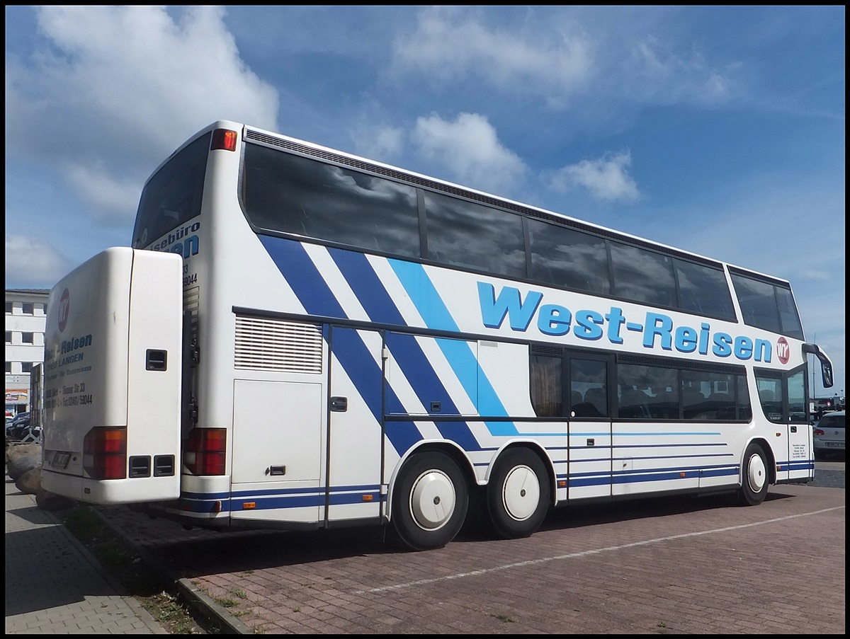 Setra 328 DT von West-Reisen aus Deutschland im Stadthafen Sassnitz am 24.08.2013