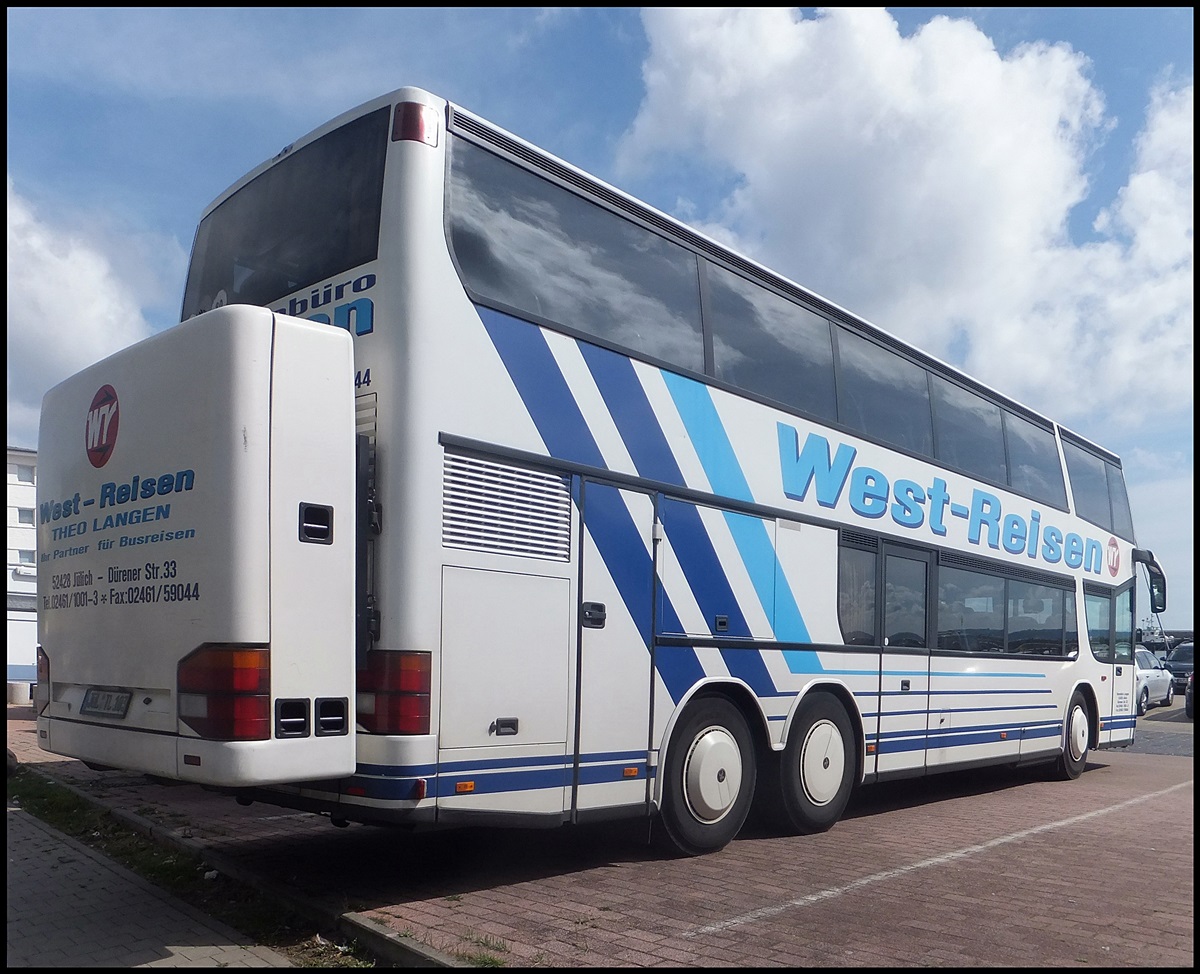 Setra 328 DT von West-Reisen aus Deutschland im Stadthafen Sassnitz am 24.08.2013