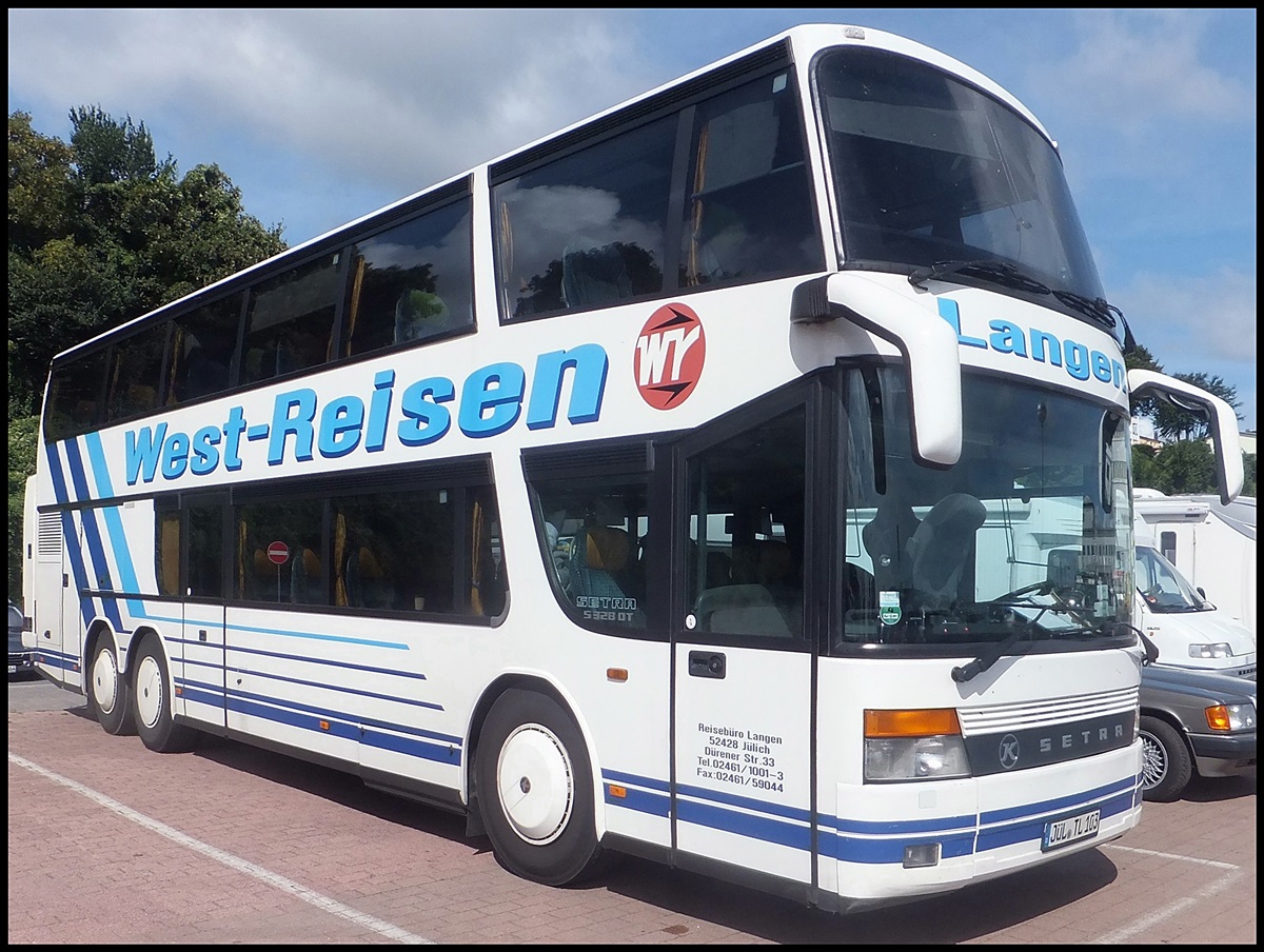 Setra 328 DT von West-Reisen aus Deutschland im Stadthafen Sassnitz am 24.08.2013