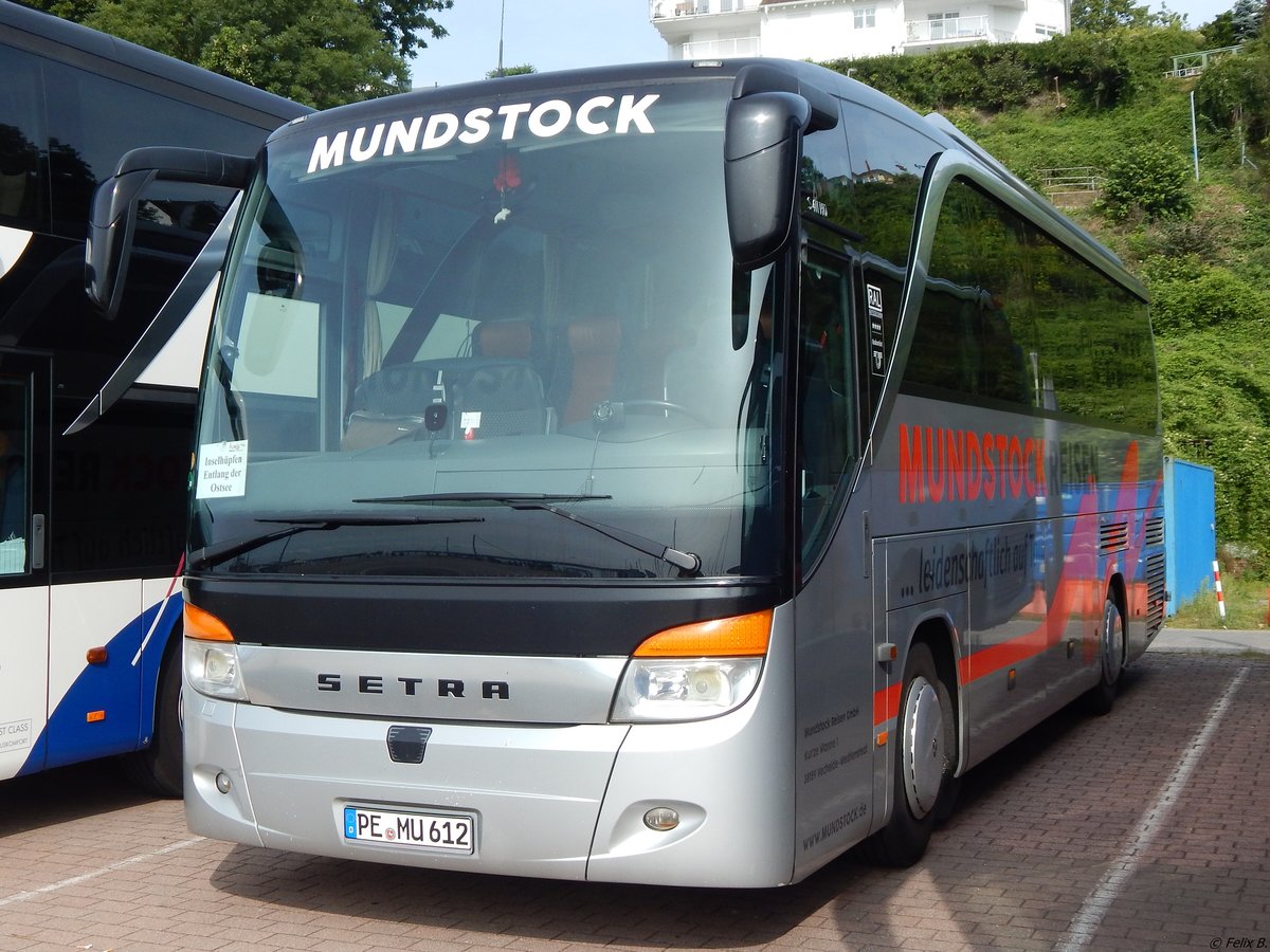 Setra 411 HD von Mundstock aus Deutschland im Stadthafen Sassnitz am 26.08.2017