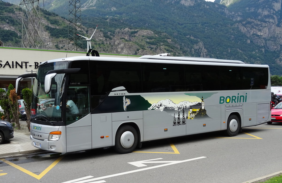 Setra 415 GT Borini, aire de repos du St-Bernard.  

Plus de photos sur : https://www.facebook.com/AutocarsenSuisse/ 