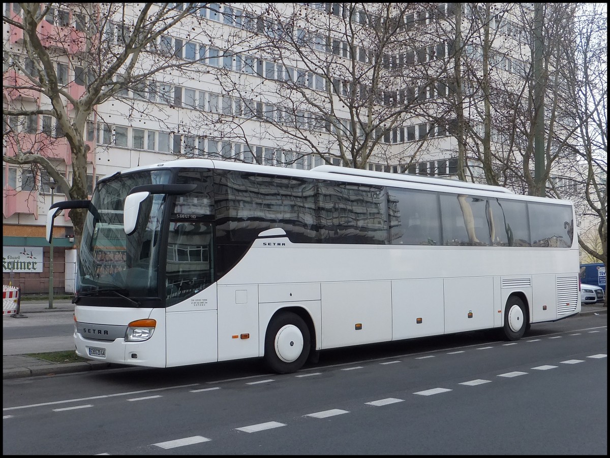 Setra 415 GT-HD aus Spanien in Berlin am 25.04.2013