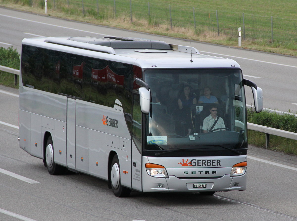 Setra 415 GT HD Gerber Reisen, Oensingen juin 2015  

Plus de photos sur : https://www.facebook.com/AutocarsenSuisse/ 