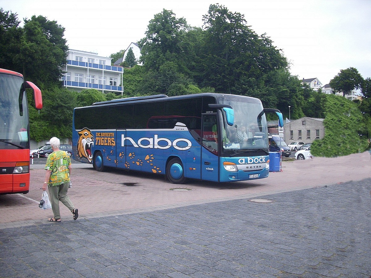 Setra 415 GT-HD von Habo-Reisen aus Deutschland im Stadthafen Sassnitz am 12.07.2012 