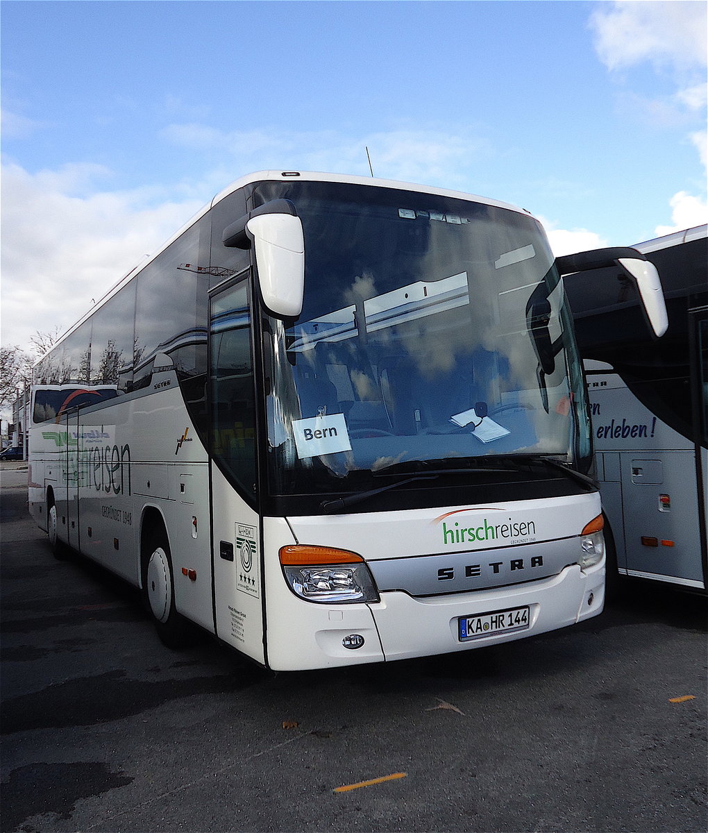 Setra 415 GT HD HirschReisen, Berne novembre 2015  

Plus de photos sur : https://www.facebook.com/AutocarsenSuisse/ 