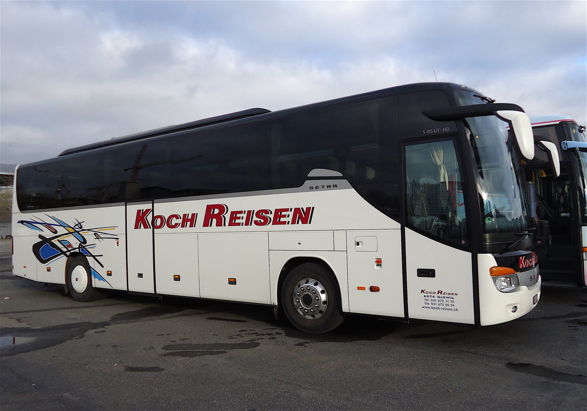 Setra 415 GT HD Koch Reisen, Berne novembre 2015.  

Plus de photos sur : https://www.facebook.com/AutocarsenSuisse/ 