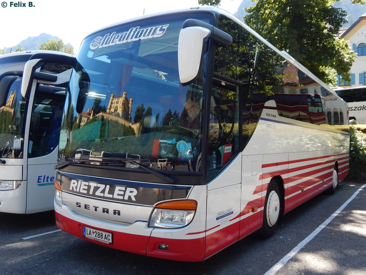 Setra 415 GT-HD von Rietzler aus Österreich in Hohenschwangau am 11.08.2015