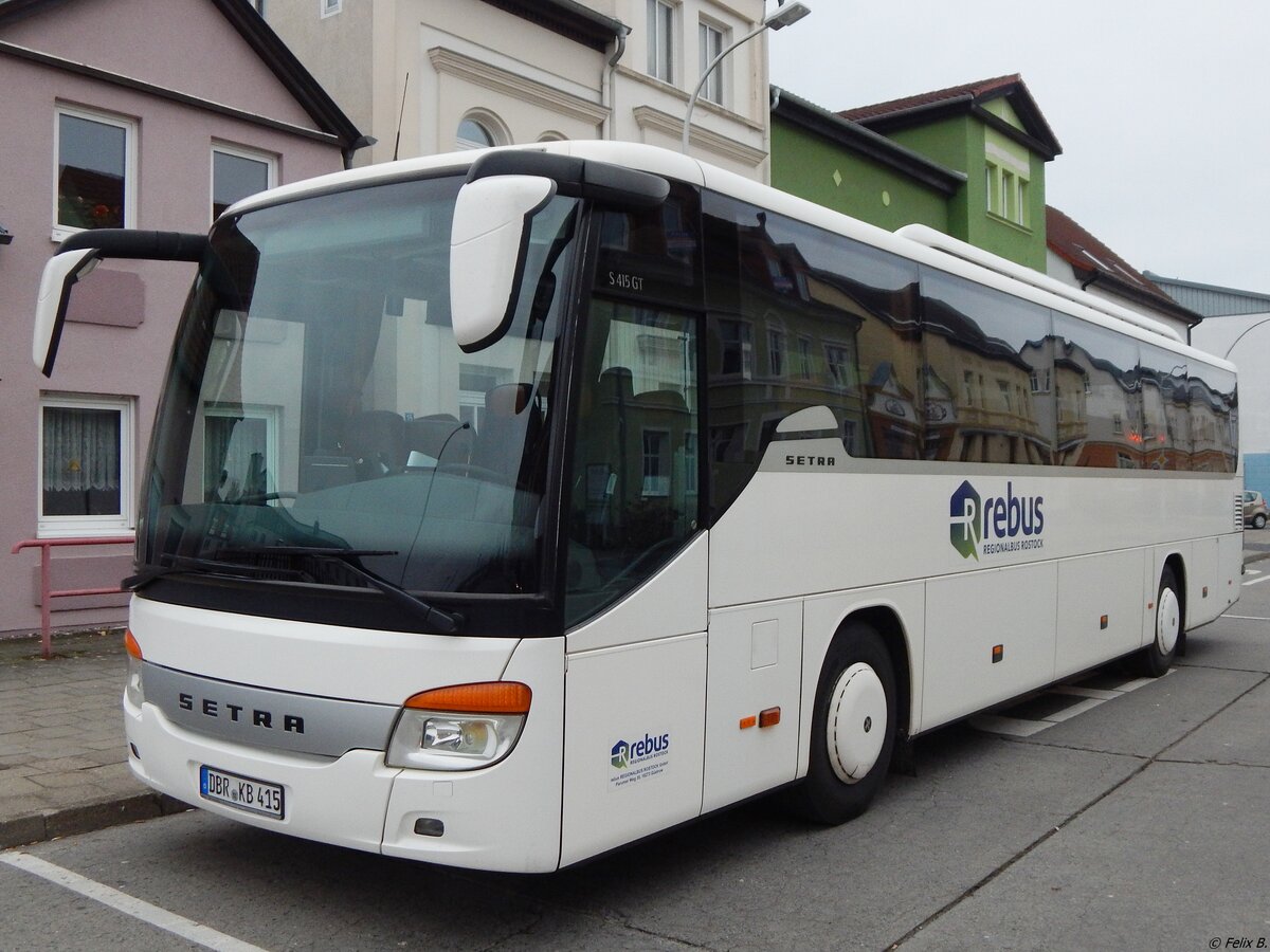 Setra 415 GT von Regionalbus Rostock in Neubrandenburg am 16.12.2018