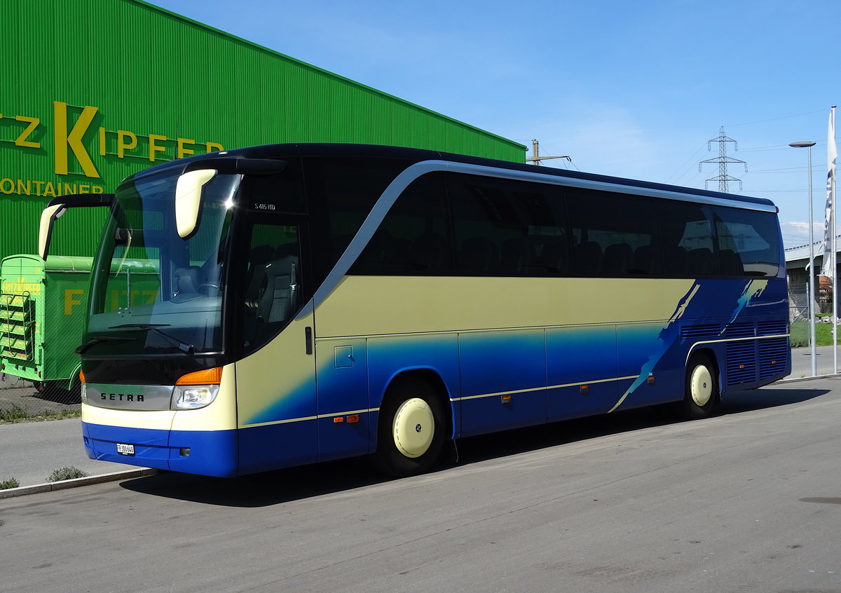 Setra 415 HD ex-Reist Reisen (Witschi), Kerzers mars 2017 

Plus de photos sur : https://www.facebook.com/AutocarsenSuisse/ 