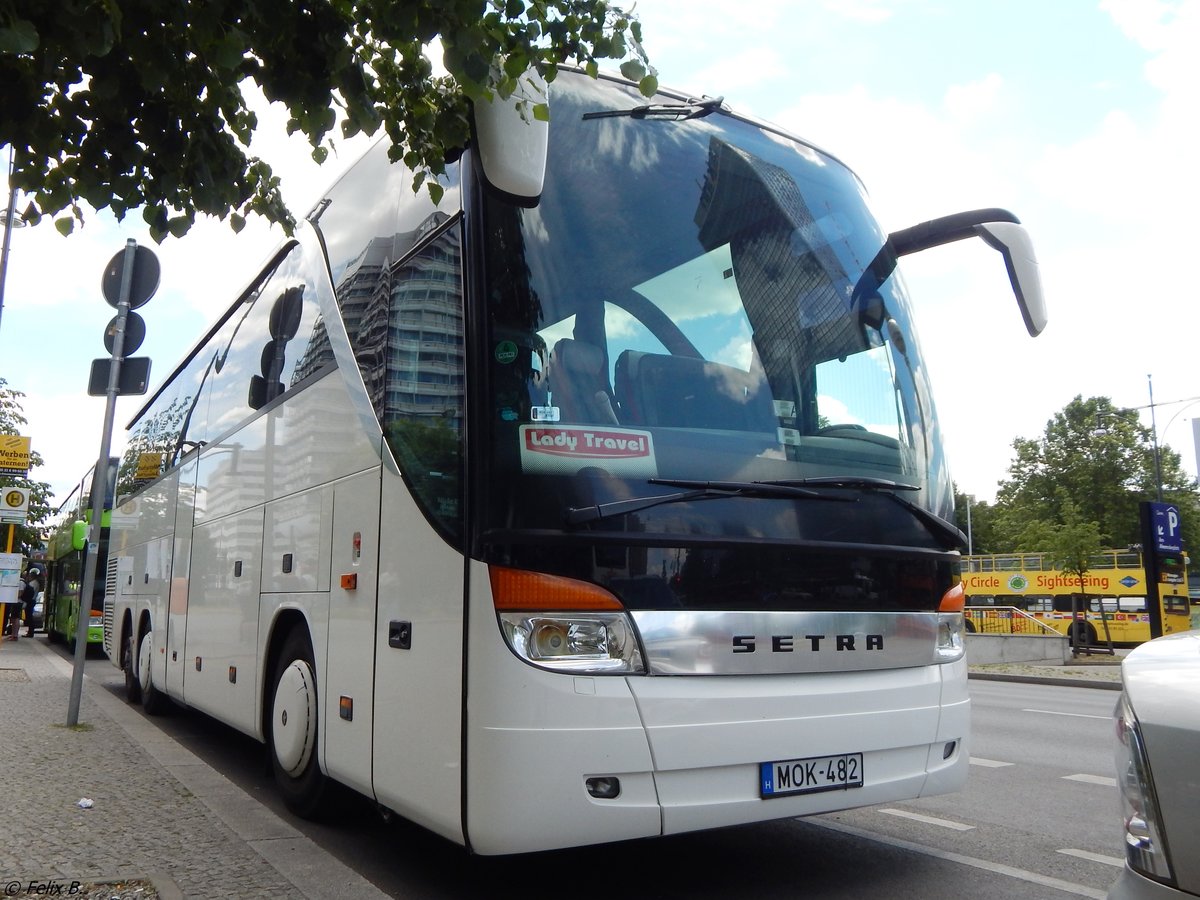 Setra 415 HDH aus Ungarn in Berlin am 11.06.2016