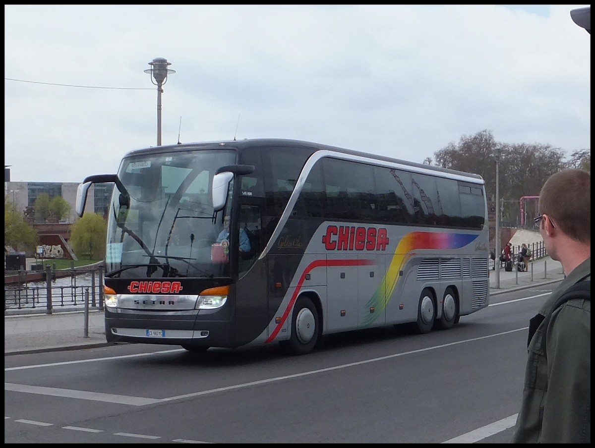 Setra 415 HDH von Chiesa aus Italien in Berlin am 25.04.2013