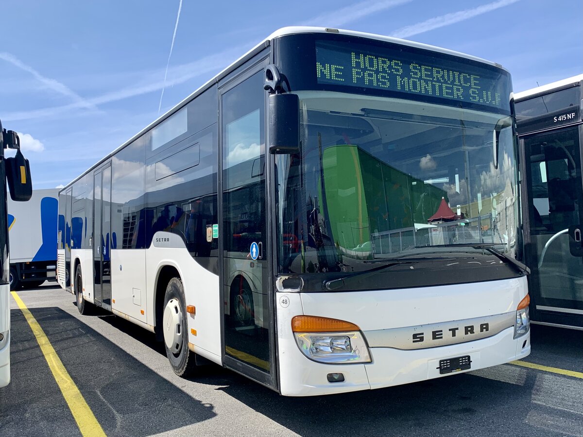 Setra 415 NF ex Engadin Bus am 17.5.22 bei Interbus in Kerzers.