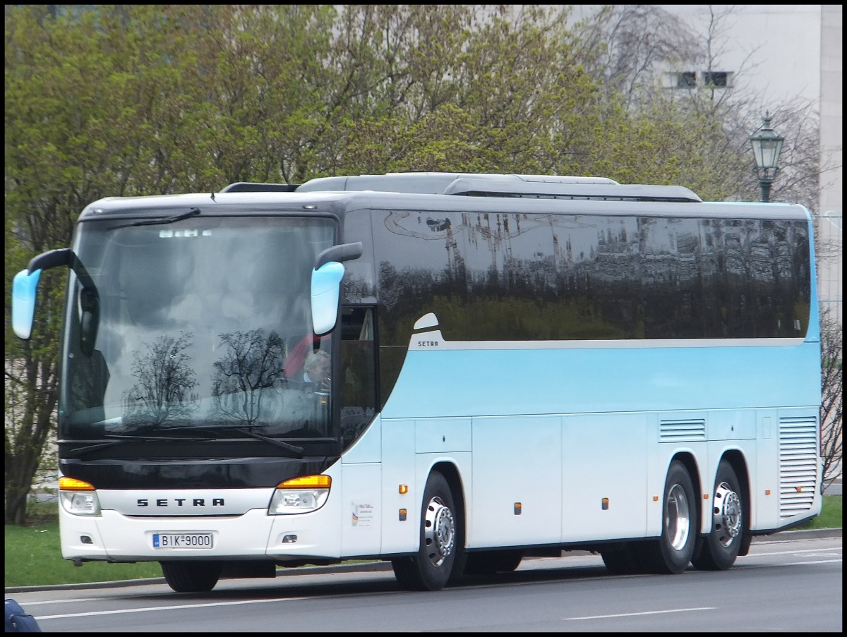 Setra 416 GT-HD aus Griechenland in Berlin am 25.04.2013