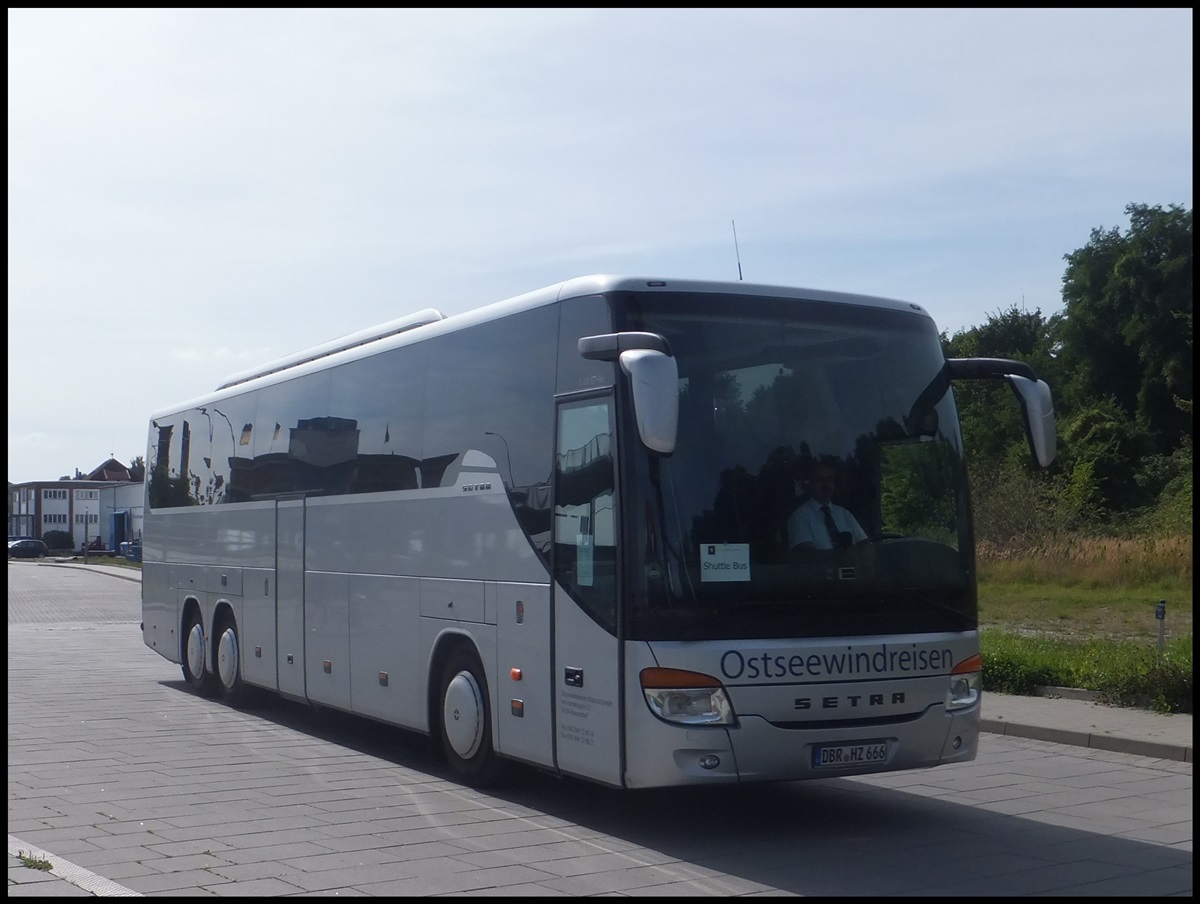 Setra 416 GT-HD von Ostseewindreisen aus Deutschland im Stadthafen Sassnitz am 29.08.2013