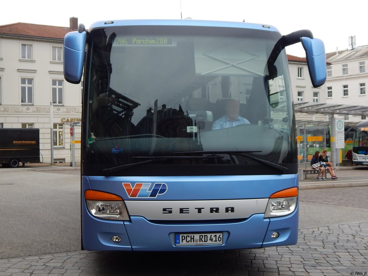 Setra 416 GT der Verkehrsgesellschaft Ludwigslust-Parchim mbH in Schwerin am 12.08.2015