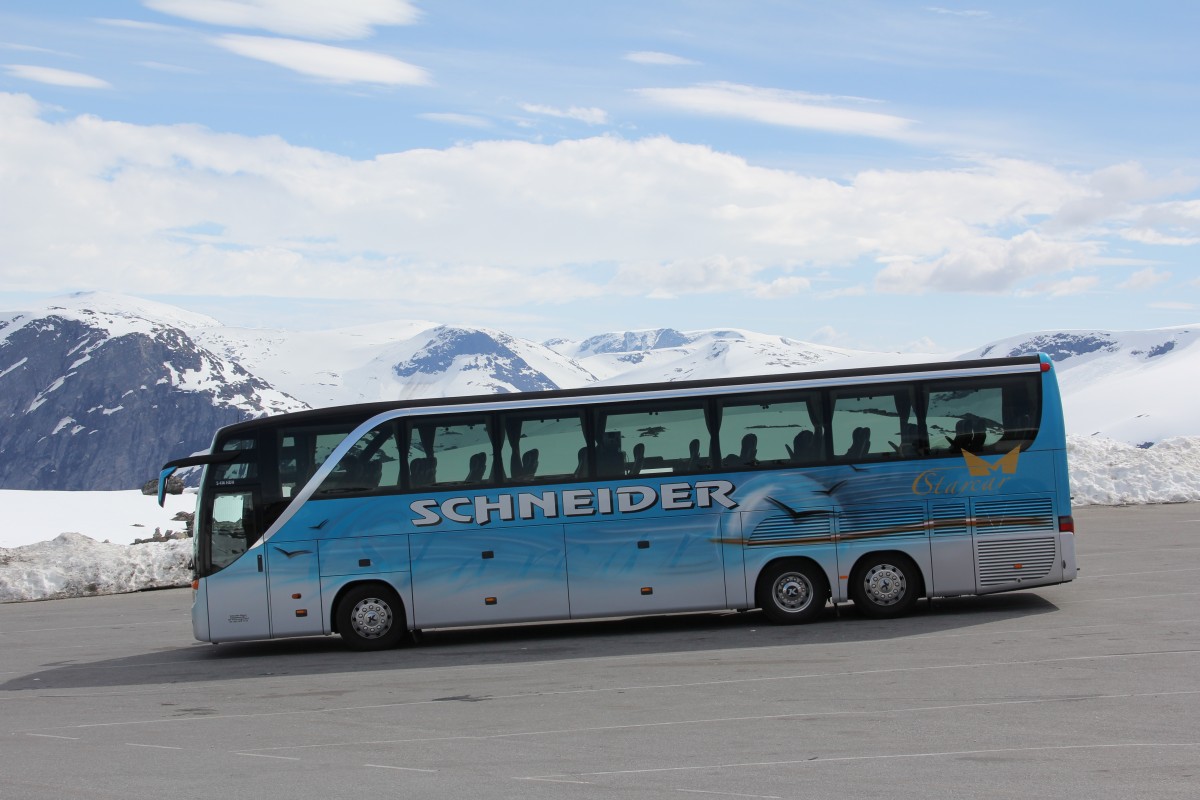 Setra 416 HDH  Starcar  (SO 21950) auf dem Dalsnibba in Norwegen, Schneider Reisen und Transport AG, Langendorf, Aufgenommen am 22. Juni 2015