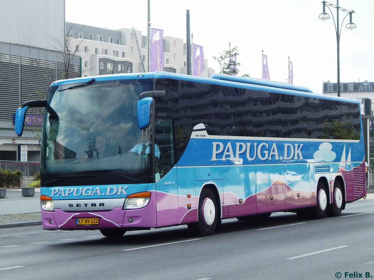 Setra 417 GT-HD von Papuga aus Dänemark in Berlin am 24.08.2015