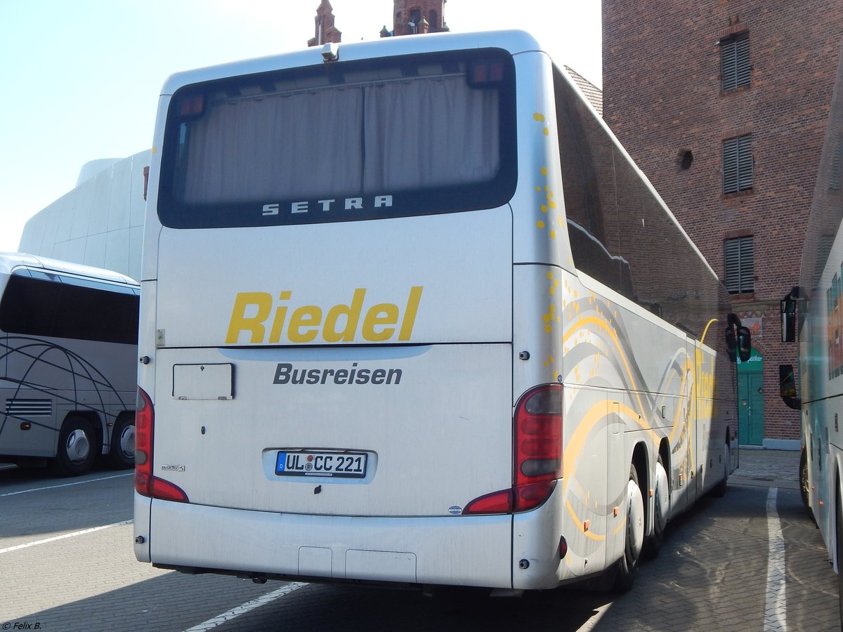Setra 417 GT-HD von Riedel aus Deutschland in Stralsund am 26.05.2018